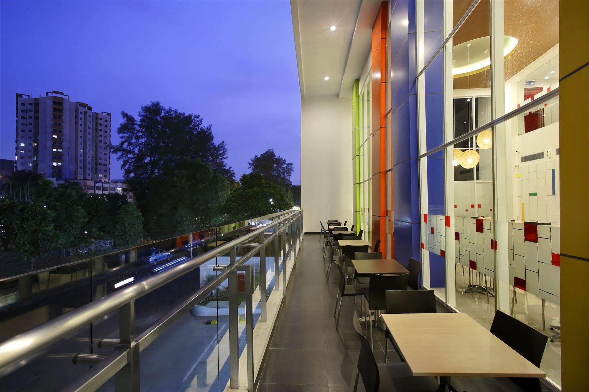 Amaris Hotel Dr. Susilo Grogol Τζακάρτα Εξωτερικό φωτογραφία